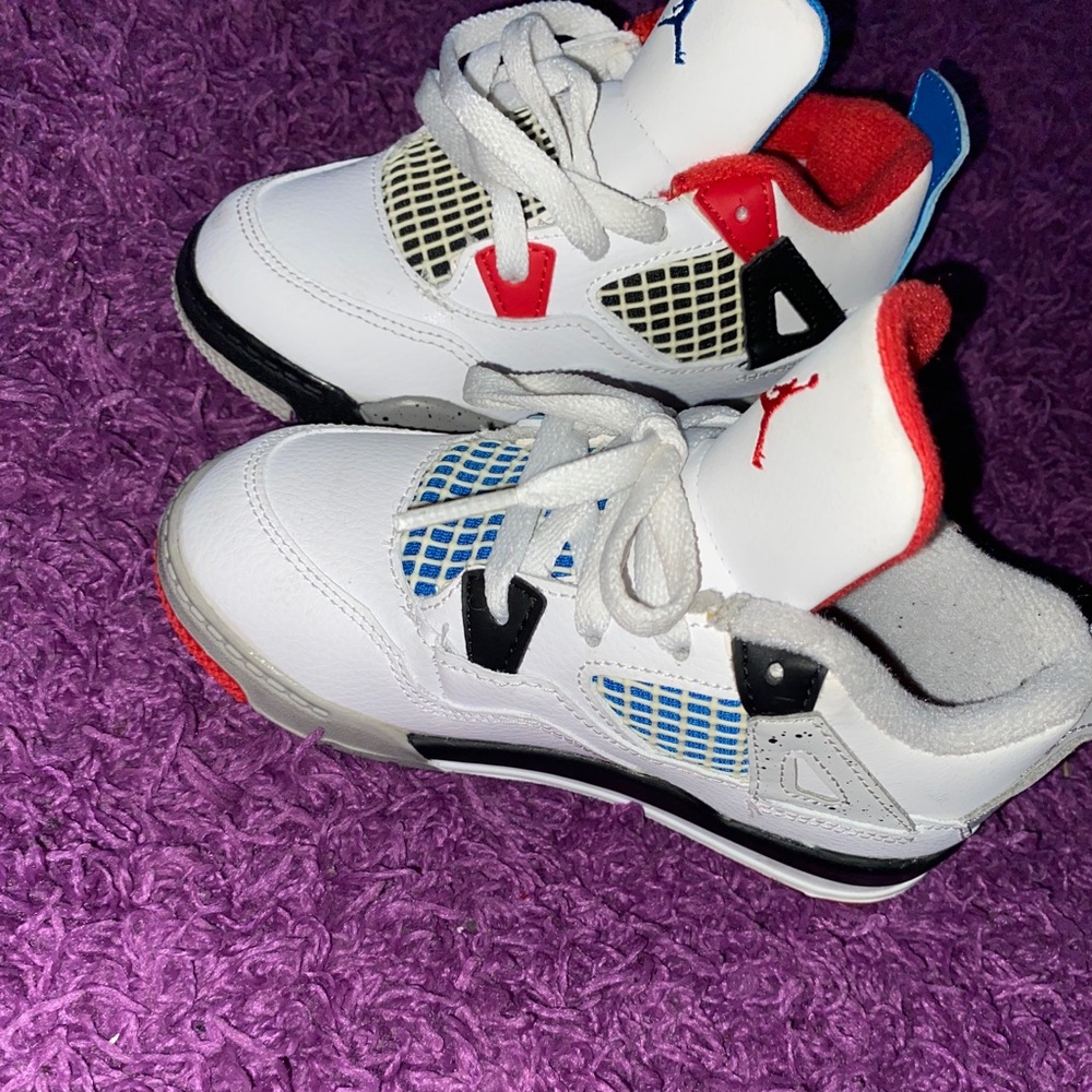 Jordan 4s